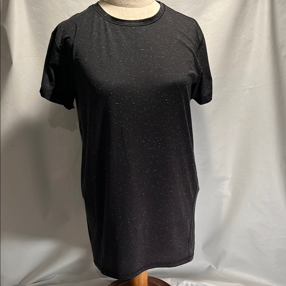 Lululemon Women's Black Speckled T-Shirt Size 6